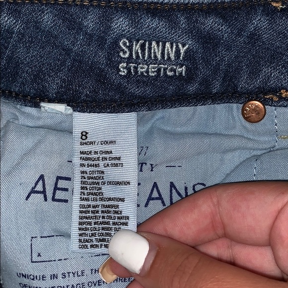 American Eagle Medium Wash Skinny Stretch Jeans - Picture 5 of 8